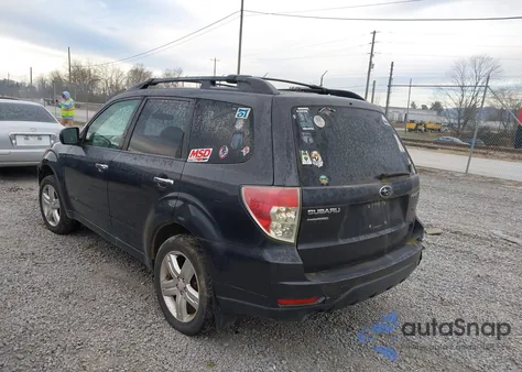 2010 Subaru Forester 2.5X Premium z USA, uszkodzony, nr VIN JF2SH6CC4AG705128